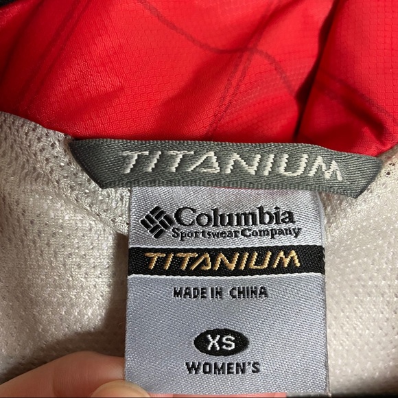 Columbia Titanium Omni-Tech Red Rain Jacket Plaid - Picture 2 of 9